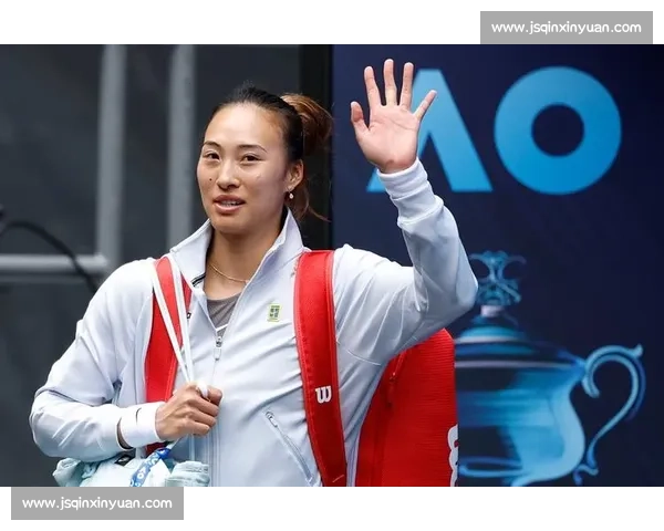 郑钦文破发关键局点燃逆转希望！首盘 3 平展现大心脏特质